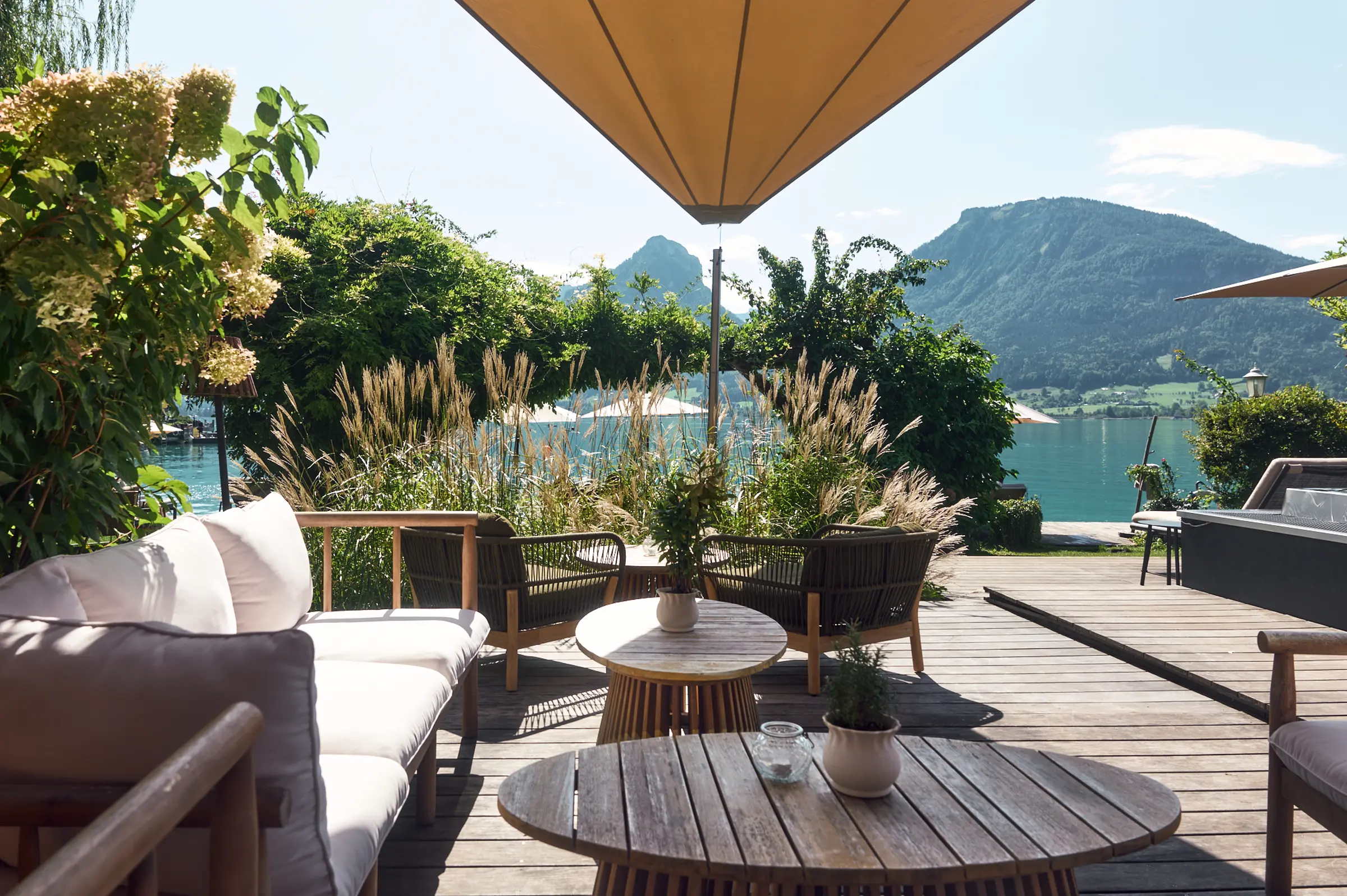 Seevilla Wolfgangsee Herbstausblick Terrasse